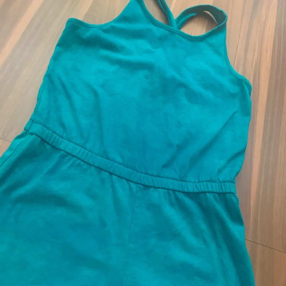 Girls Old Navy sleeveless Romper shorts